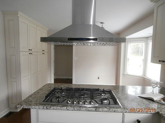 5th image of 4900 Burnley Dr