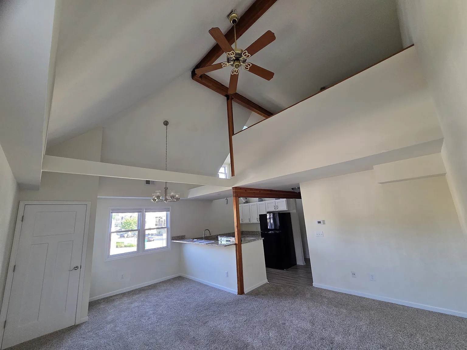 1 bed, 749 sqft, $1,800 — Photo 1