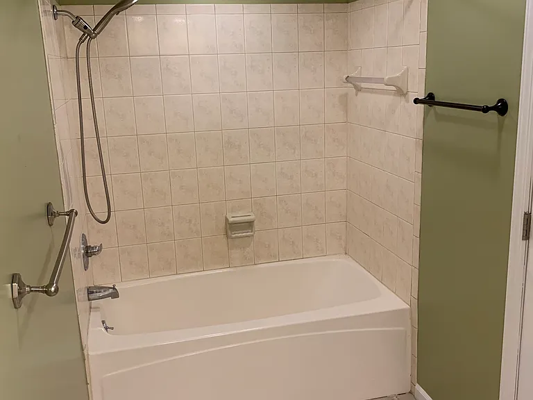 517 Ogden Ave — Photo 12