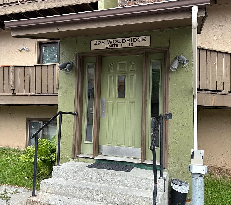 228 Woodridge St #1