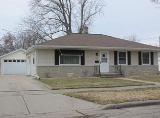 1011 E Lindbergh St, Appleton, WI 54911