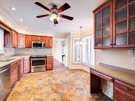 5th image of 4112 Mason Woods Ln