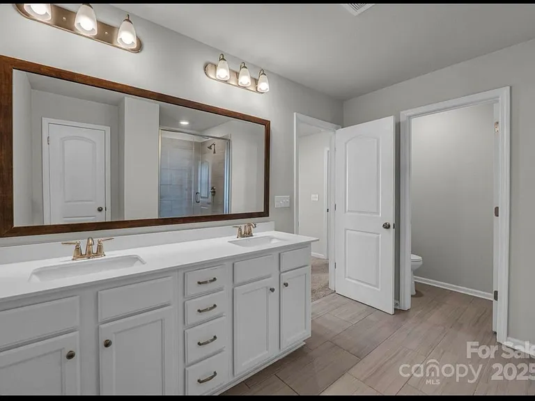 638 Sagecroft Ln #43 — Photo 12
