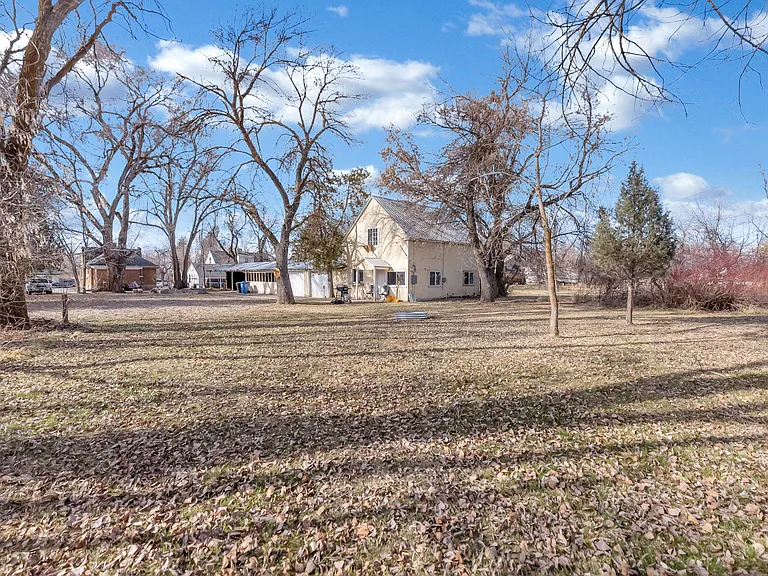 654 1/2 N 100 E — Photo 4