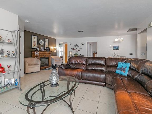 5th image of 1428 SW 51st Ln