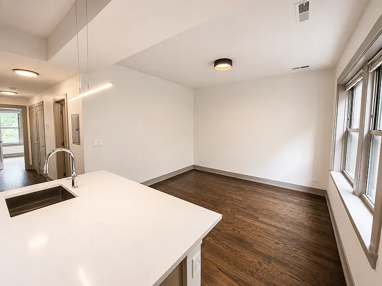 1904 W Pratt Blvd #3B — Photo 6