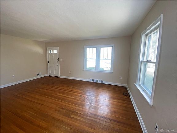 3rd image of 85 Omalee Dr