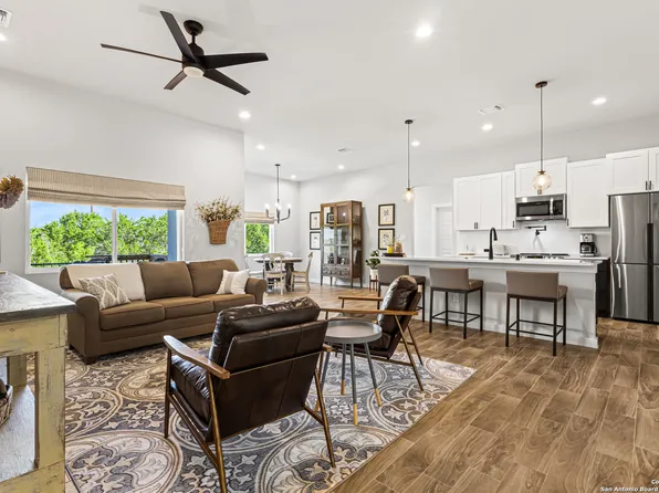103 james box, Blanco, TX 78606
