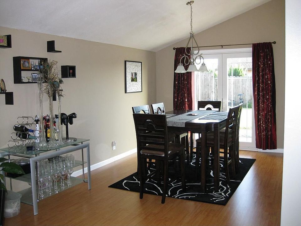 2nd image of 3561 La Mesa Dr