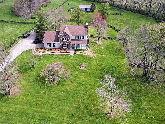 4th image of 2605 Anderson Ln