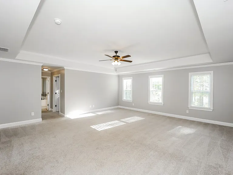 102 Peyton Ct — Photo 10