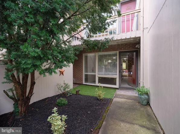 26 Riverhill #A, New Hope, PA 18938