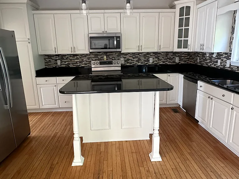 10016 Carters Grove Rd — Photo 4