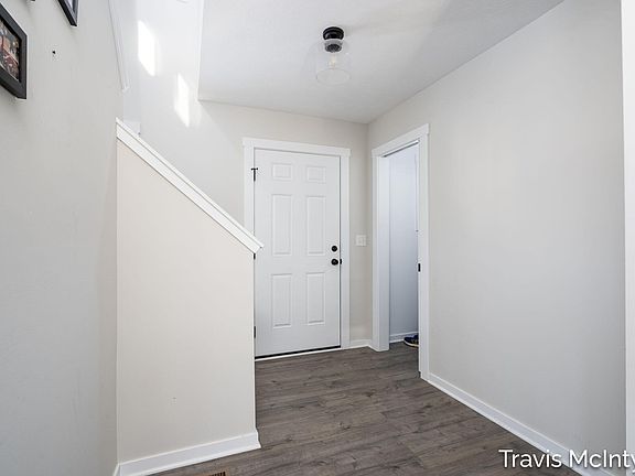 4th image of 446 Windchime Dr