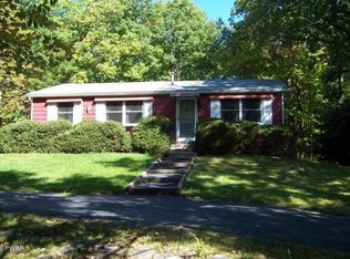 106 Gary Ln, Greeley, PA 18425