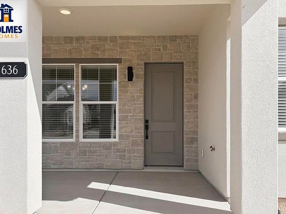 3rd image of 636 W Canyon Pine Dr