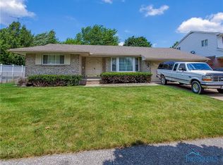 3143 N Reach Dr, Oregon, OH 43616