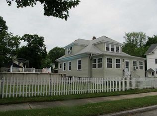 91 Waterman Ave, Cranston, RI 02910