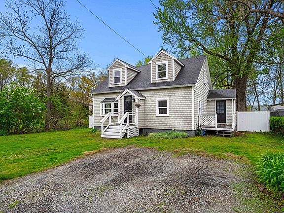 2nd image of 18 Forest Ave
