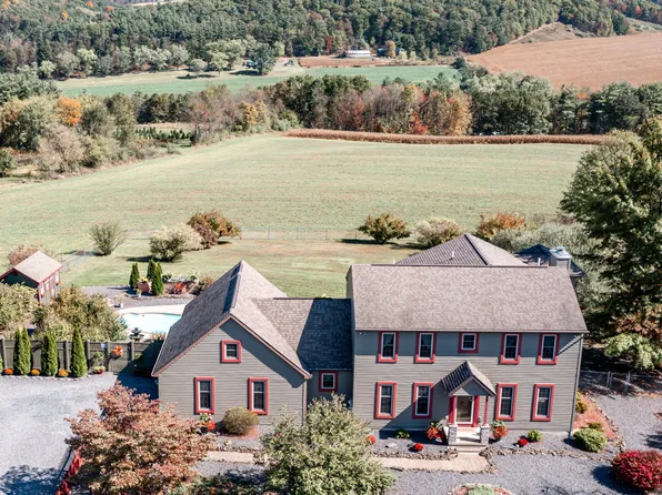 75 Quaker Meeting House Rd, Catawissa, PA 17820