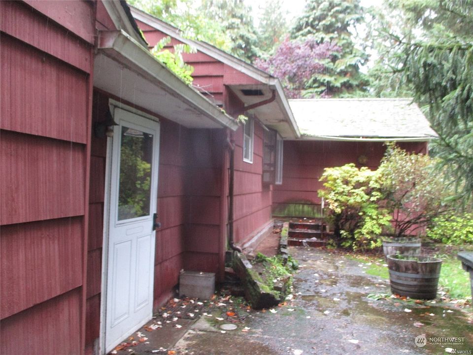 1st image of 418 E 93rd Street