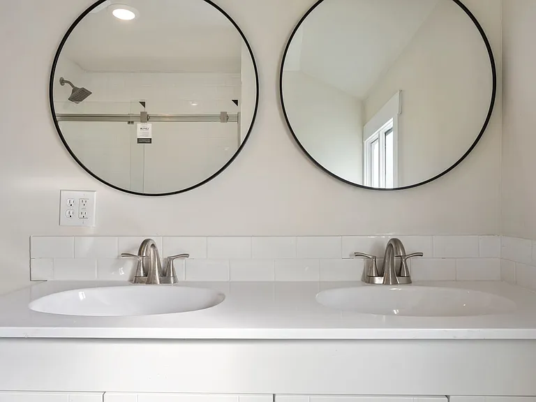 727 NW Georgia Ave — Photo 14