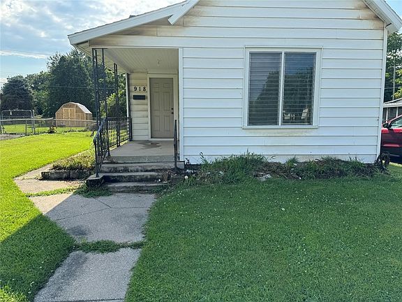 2nd image of 918 N Bowman Ave