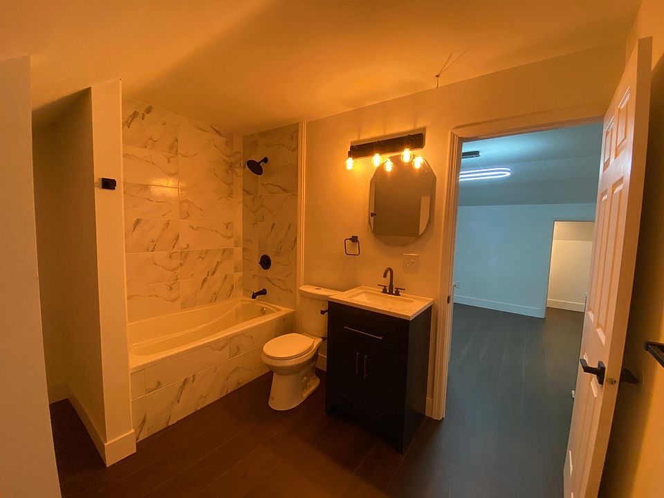 1006 Chittock Ave Jackson, MI Zillow Apartments for Rent in Jackson