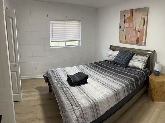 2nd image of 505 Shephard St #17303103