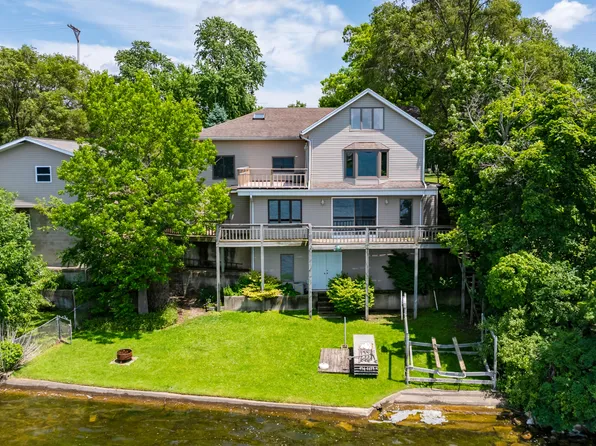 10902 Portage Rd, Portage, MI 49002