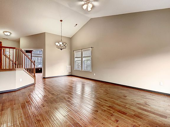 4th image of 16359 Shartner Dr