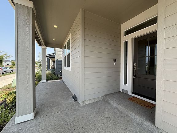 5th image of 4112 SE 83rd Ave