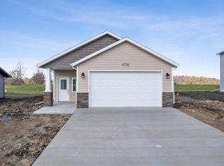 4716 Hampton Loop S, Moorhead, MN 56560