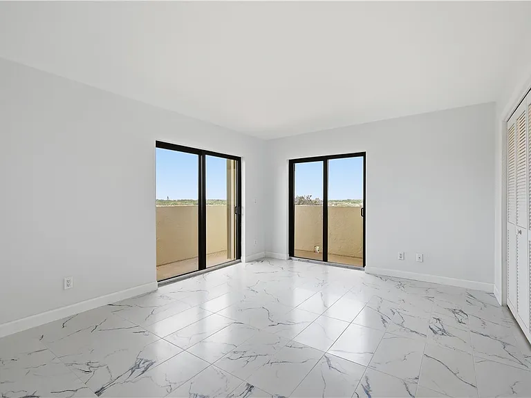 2636 Ocean Dr #506 — Photo 20