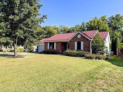 2nd image of 2044 Wilbury Ln
