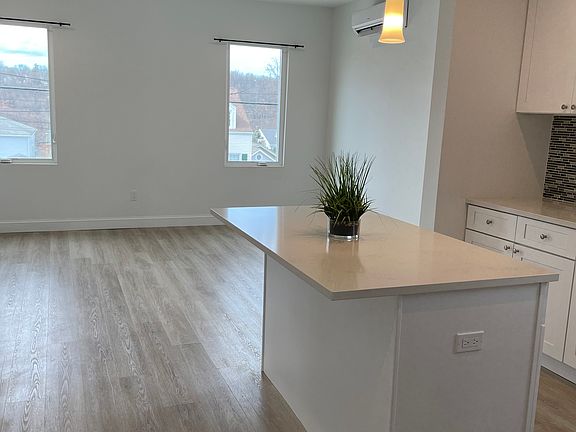 Kitchen, Livingroom