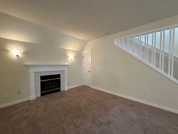 2nd image of 1541 Palisade Blvd