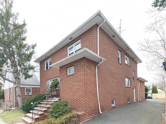2nd image of 374-376 Kerrigan Blvd