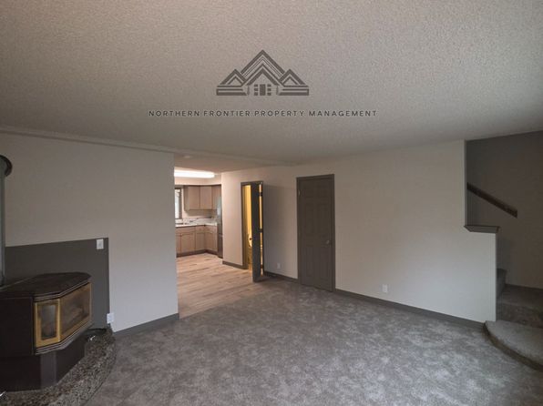 418 SW 4th St APT D