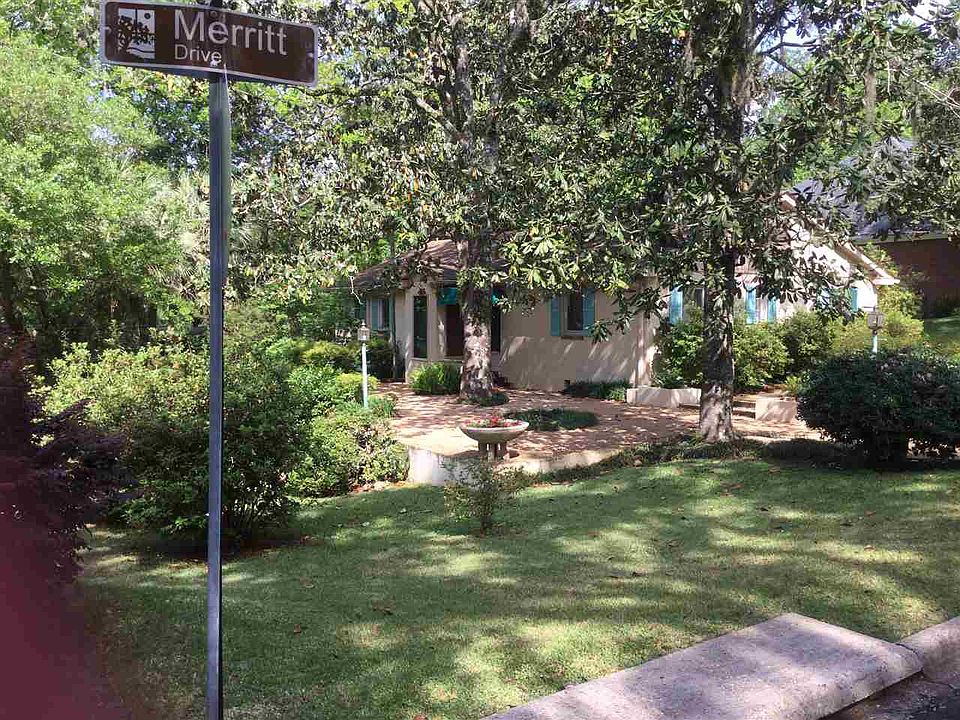 1st image of 810 Carlton Dr