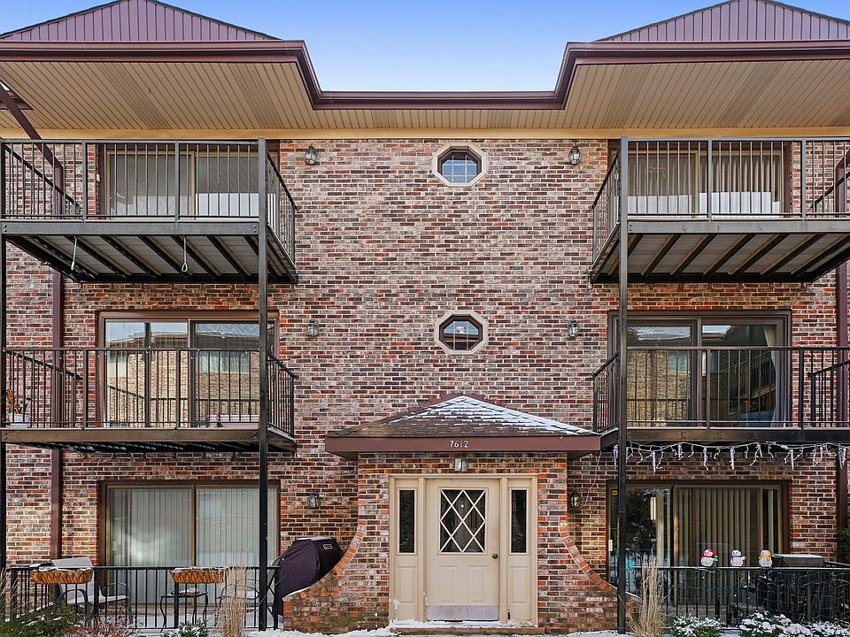1st image of 7612 W Lawrence Ave #D-5