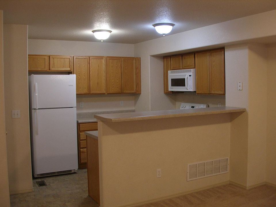 2nd image of 5701-5725 Pepperdine Point
