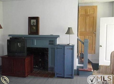 Nat Fire Place 013.JPG