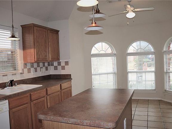 4th image of 5600 Vineyard Ln