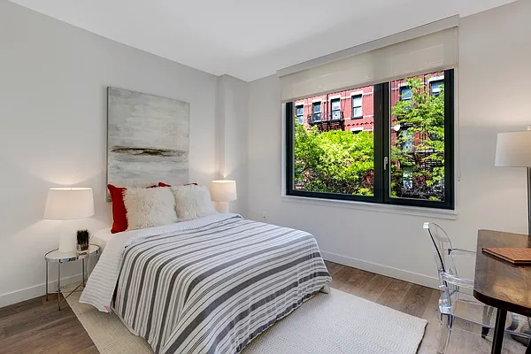 Rented by Oxford Property Group | media 12