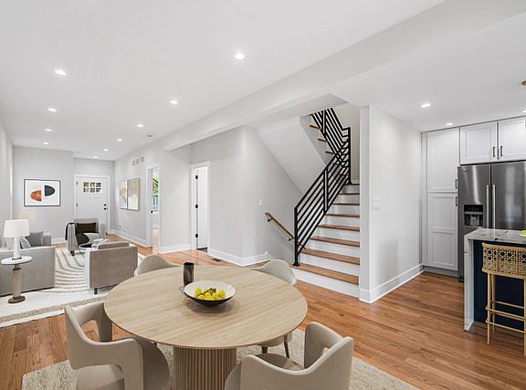 5th image of 2204 N Kildare Ave