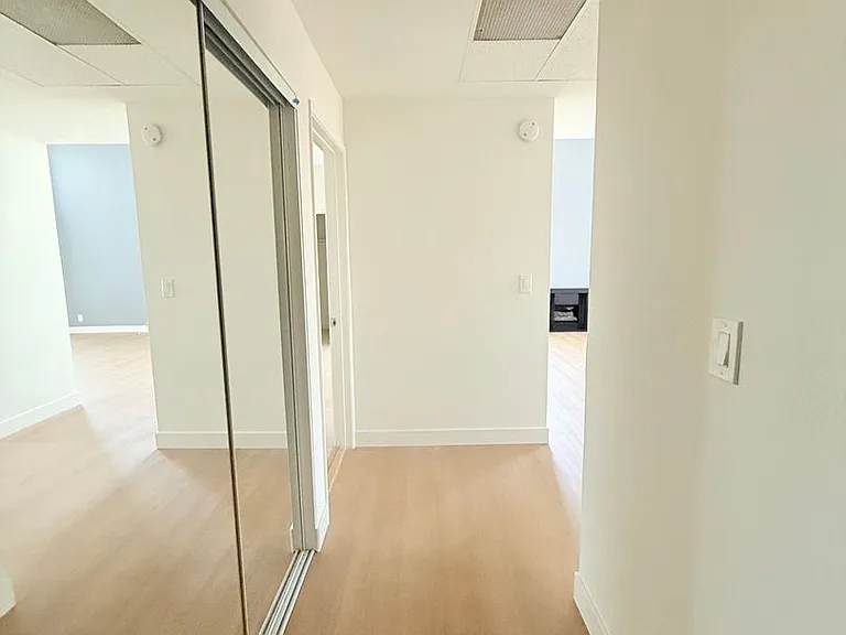 Perfectly situated 2 bedroom and 2 bathroom ! — Photo 68