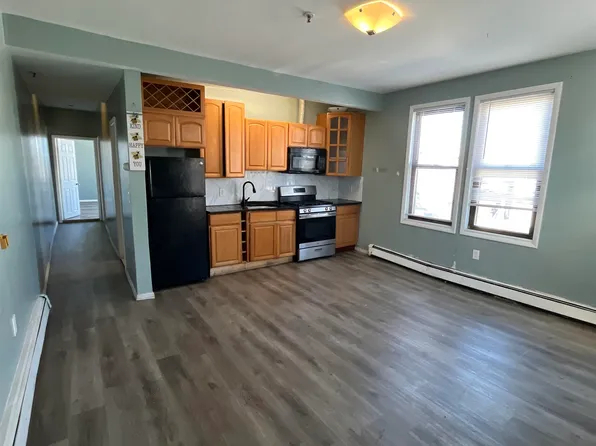 7208 Tonnelle Avenue image 1 of 11