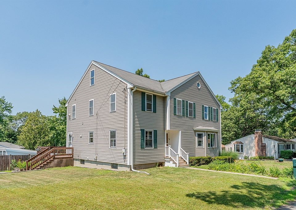 1st image of 64 Bancroft St