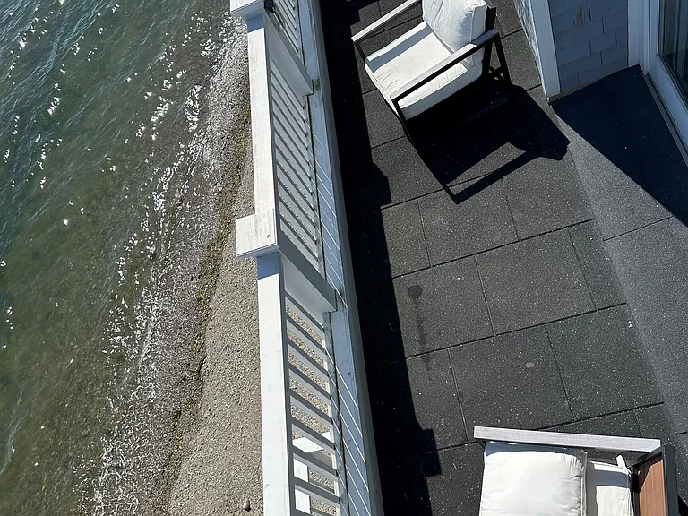 2149 Fairfield Beach Rd — Photo 7